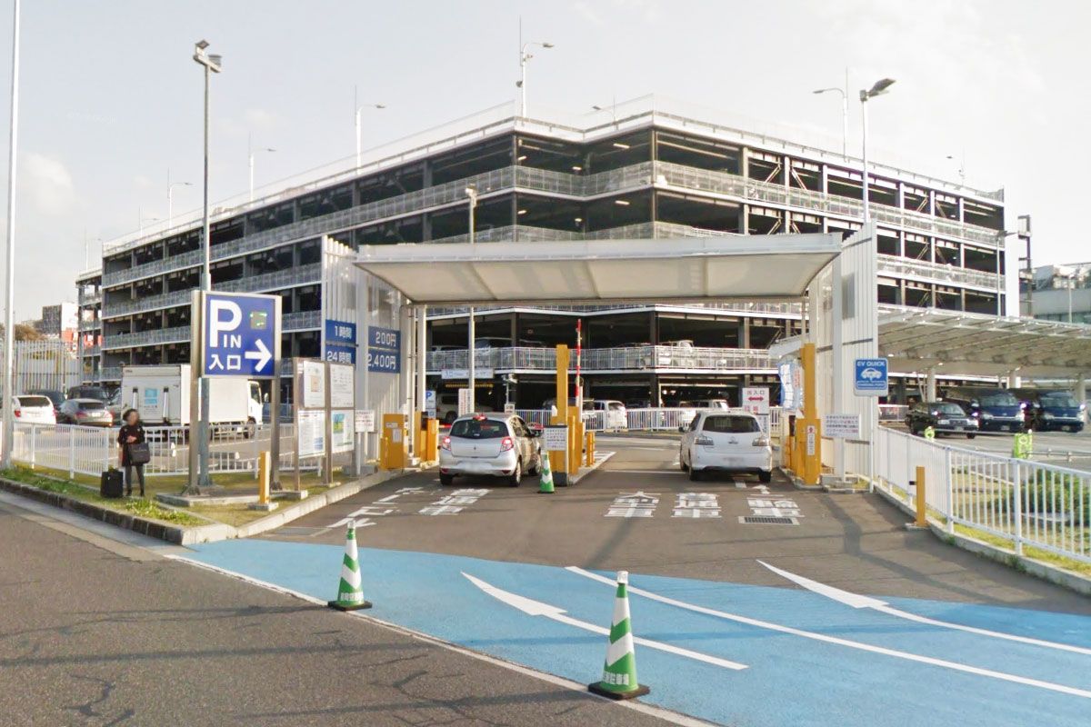 Fukuoka Aiport Domestic parking lot